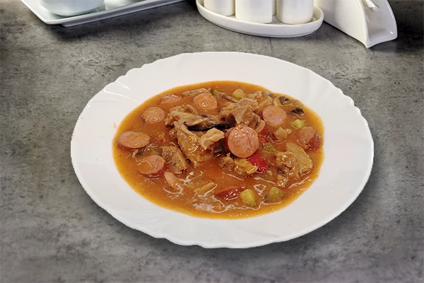 TELEĆI GULAŠ NA LOVAČKI